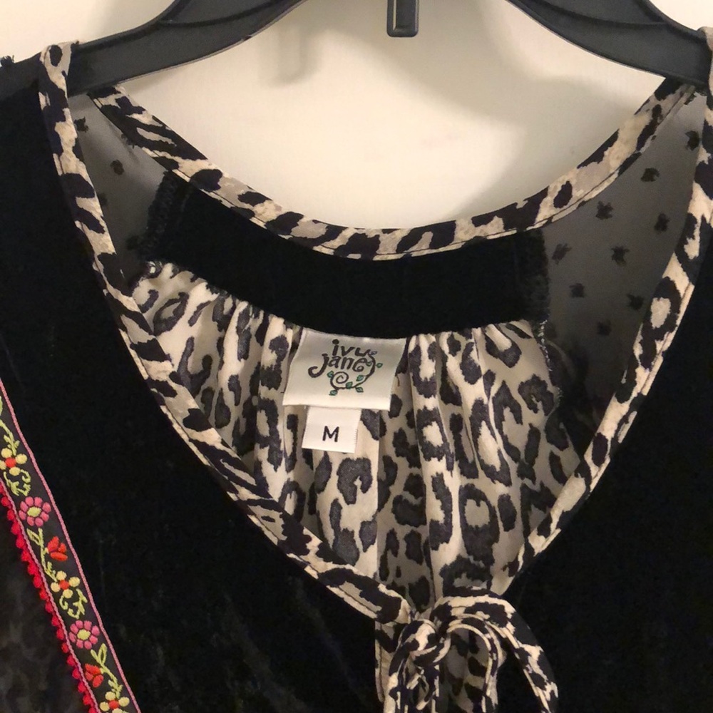 Ivy Jane boho top size M